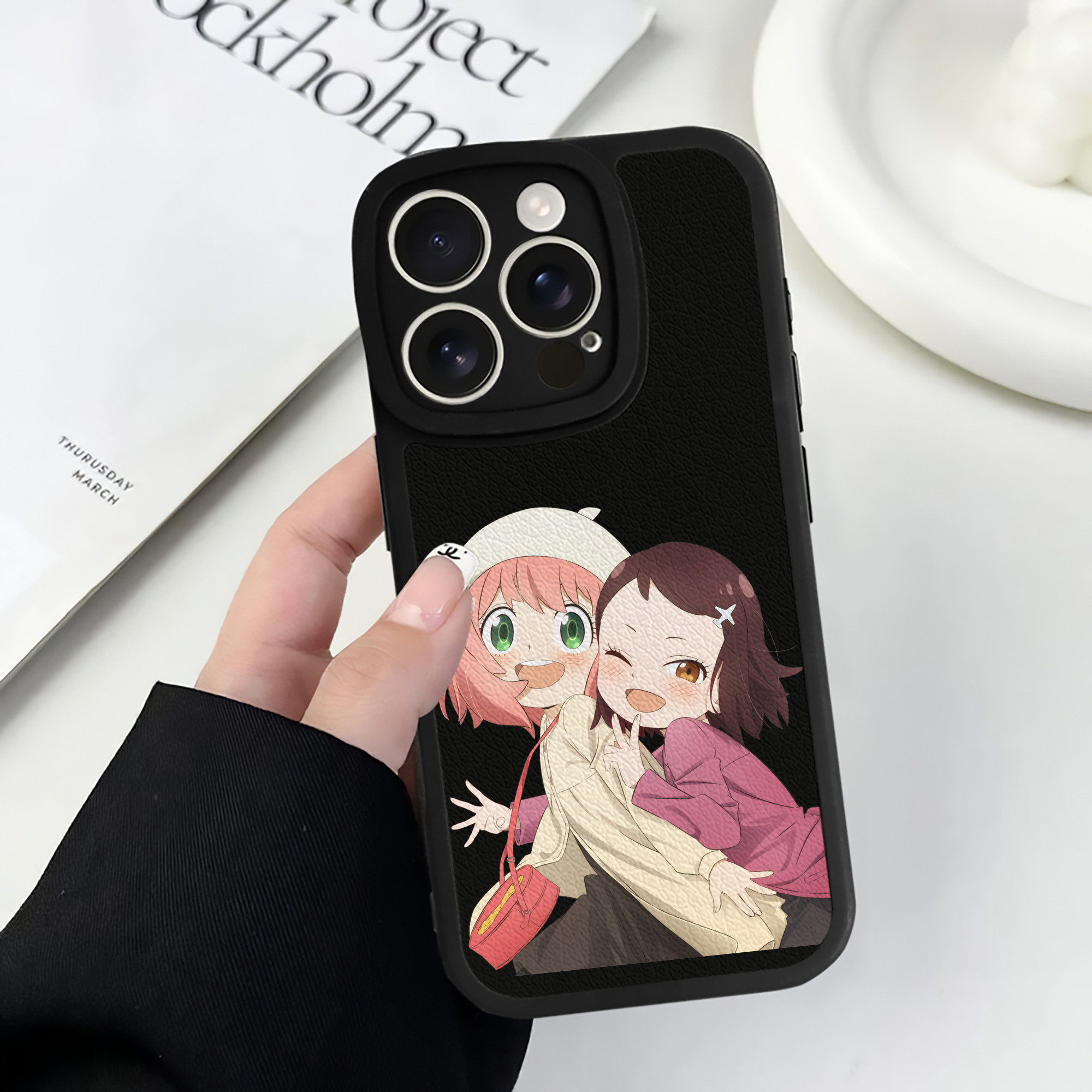 （画像用） SPY×FAMILY间谍家家酒 【iPhone 16シリーズ対応】シリコンスマホケース（レザー調） 材質：シリコン